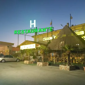 https://hotel-restaurante-mirasierra.es-andalucia.com