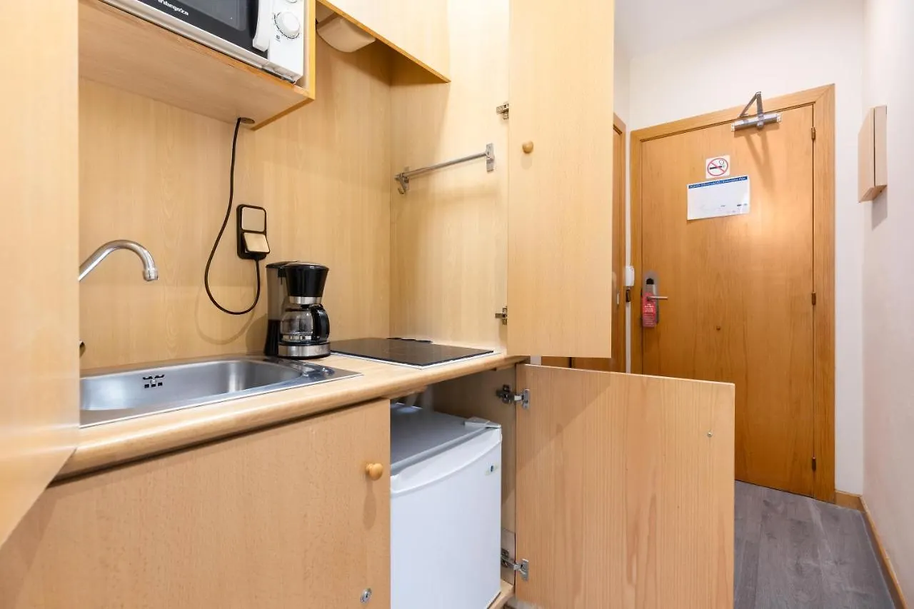 Apartamentos Dv Barcelona 0*,